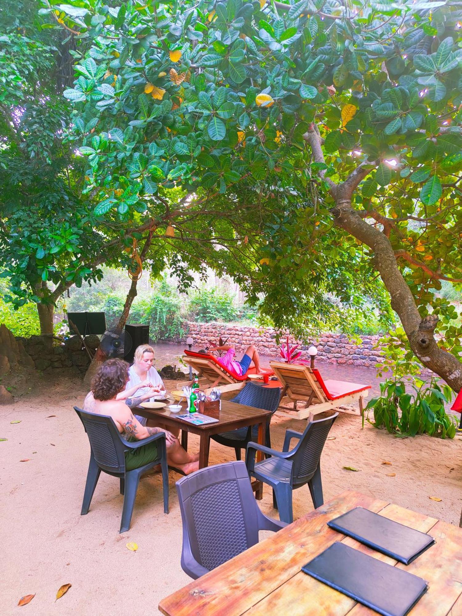 Hotel Samyama Retreat à Cola Extérieur photo