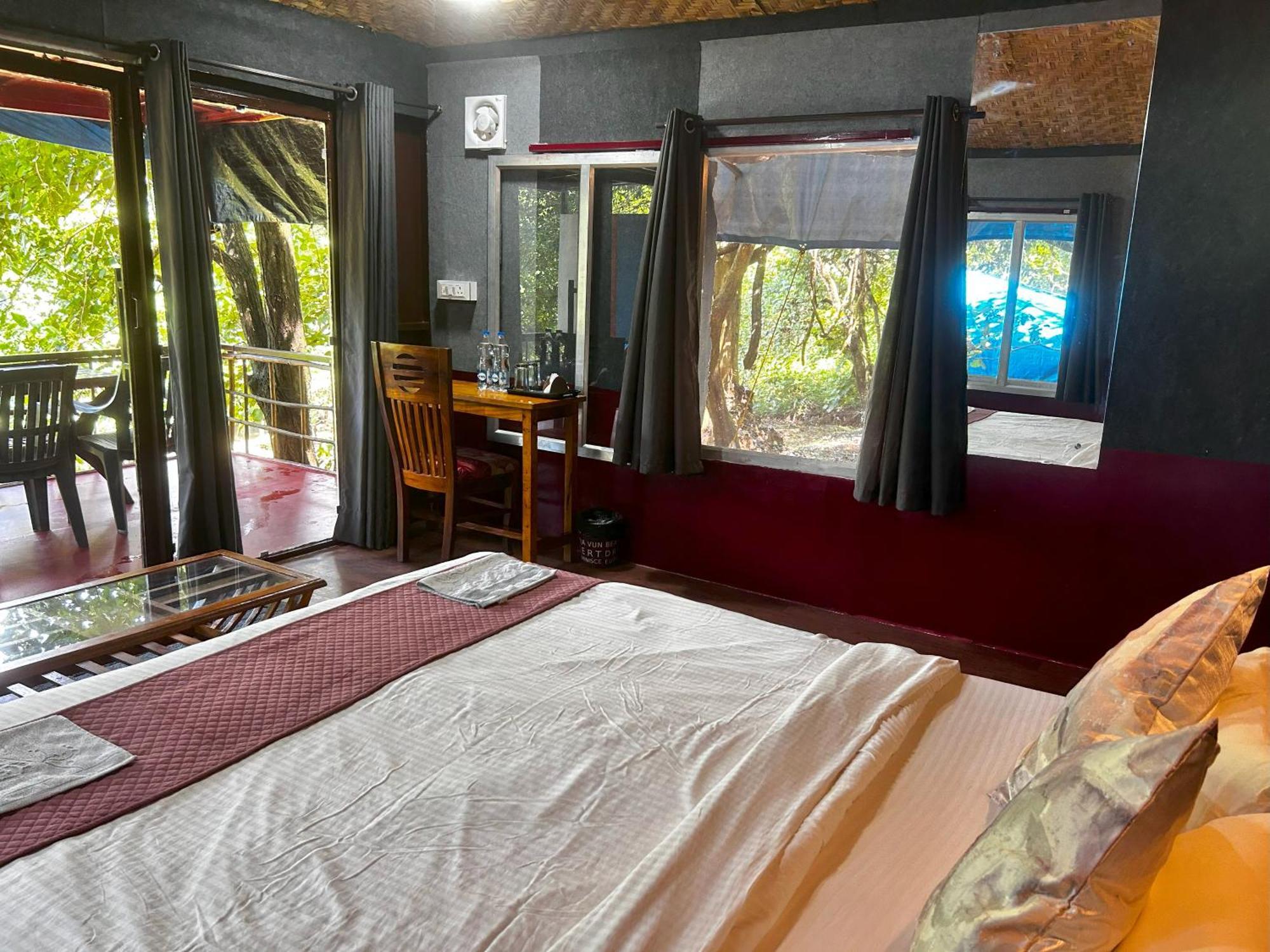 Hotel Samyama Retreat à Cola Extérieur photo
